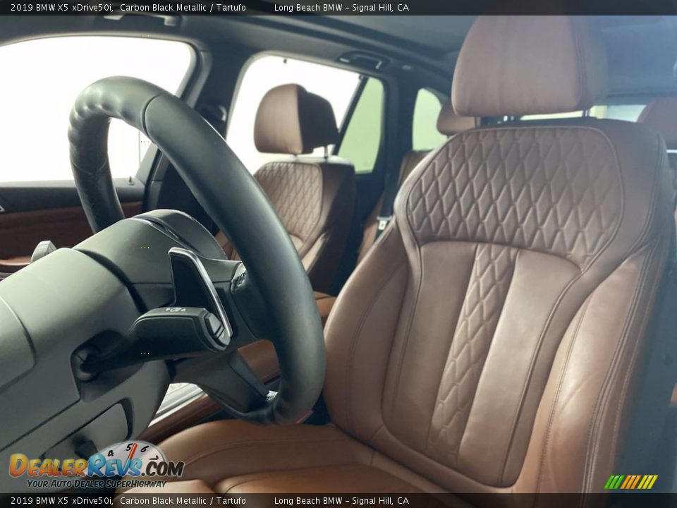 Front Seat of 2019 BMW X5 xDrive50i Photo #16