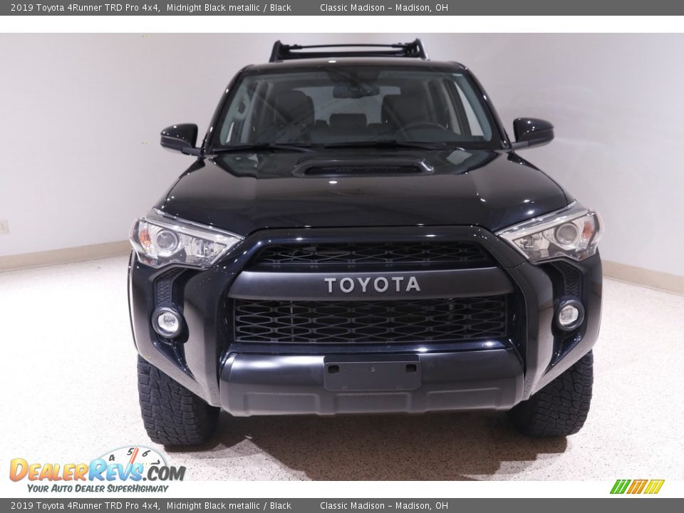 2019 Toyota 4Runner TRD Pro 4x4 Midnight Black metallic / Black Photo #2