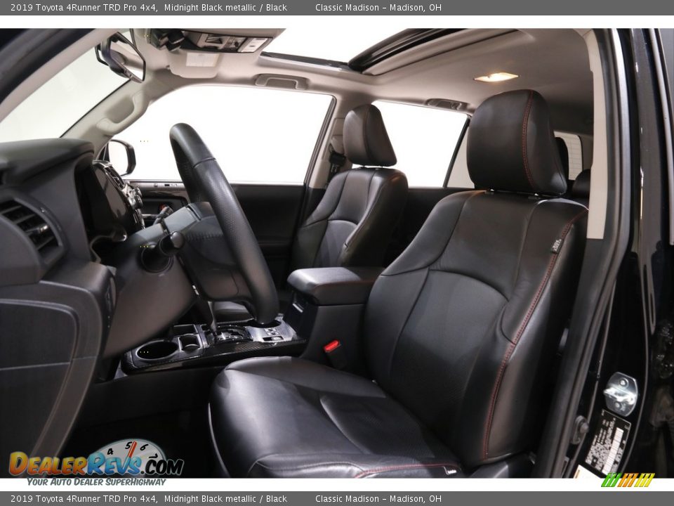 2019 Toyota 4Runner TRD Pro 4x4 Midnight Black metallic / Black Photo #5