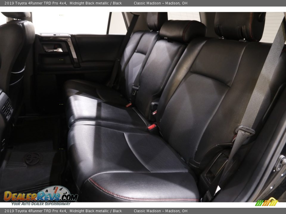 2019 Toyota 4Runner TRD Pro 4x4 Midnight Black metallic / Black Photo #19