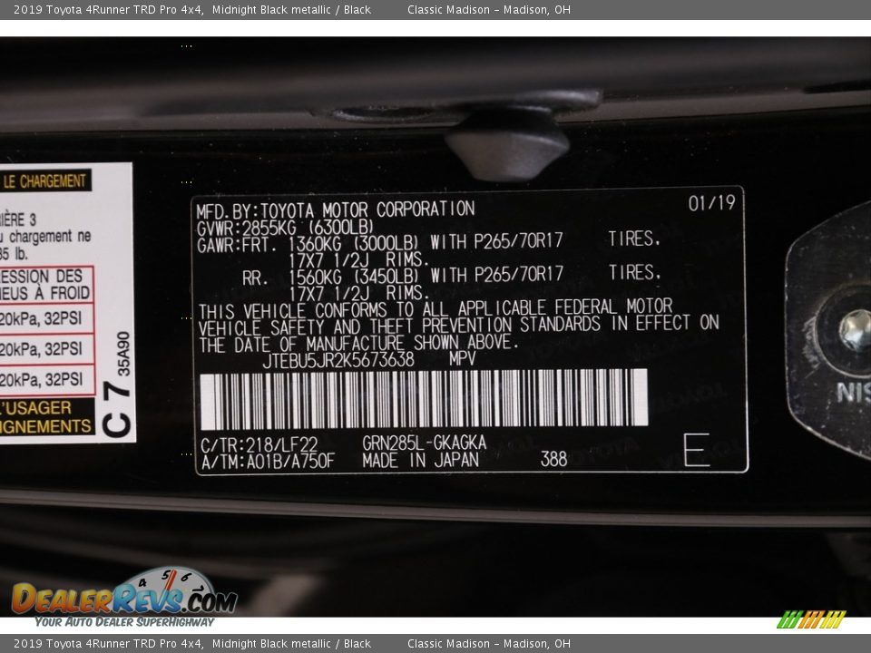 2019 Toyota 4Runner TRD Pro 4x4 Midnight Black metallic / Black Photo #23