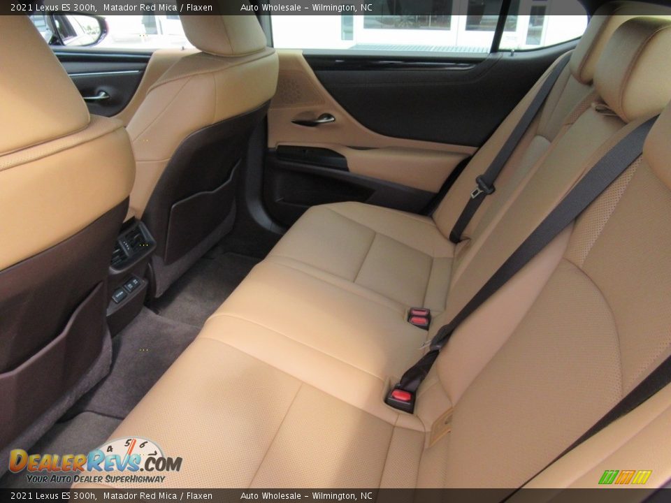 2021 Lexus ES 300h Matador Red Mica / Flaxen Photo #12