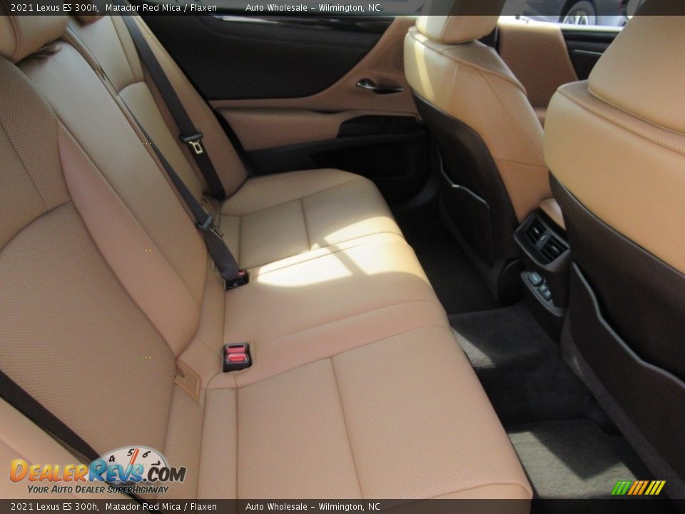 2021 Lexus ES 300h Matador Red Mica / Flaxen Photo #14