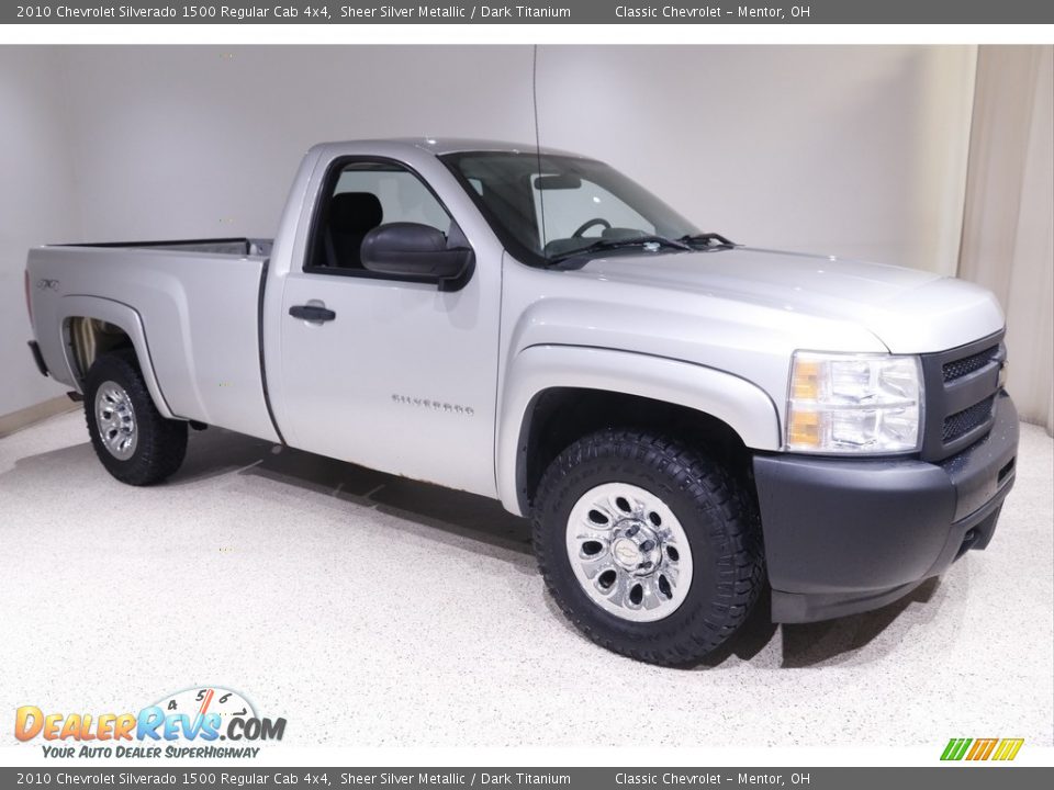 Front 3/4 View of 2010 Chevrolet Silverado 1500 Regular Cab 4x4 Photo #1