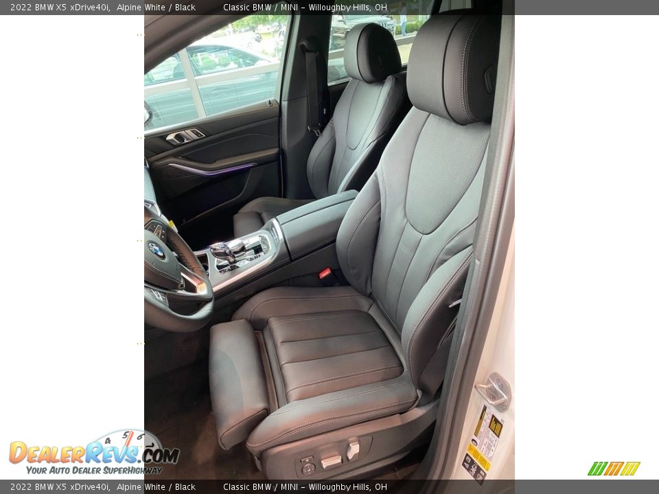 Front Seat of 2022 BMW X5 xDrive40i Photo #4