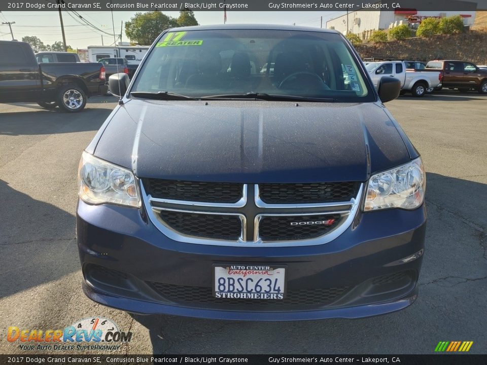 2017 Dodge Grand Caravan SE Contusion Blue Pearlcoat / Black/Light Graystone Photo #2