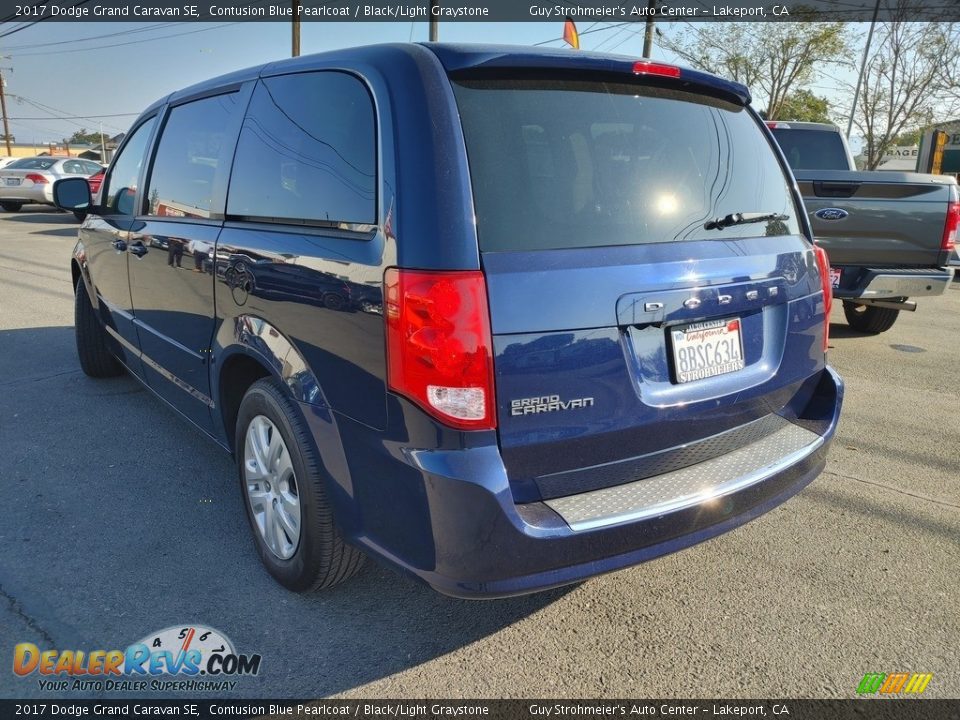 2017 Dodge Grand Caravan SE Contusion Blue Pearlcoat / Black/Light Graystone Photo #4