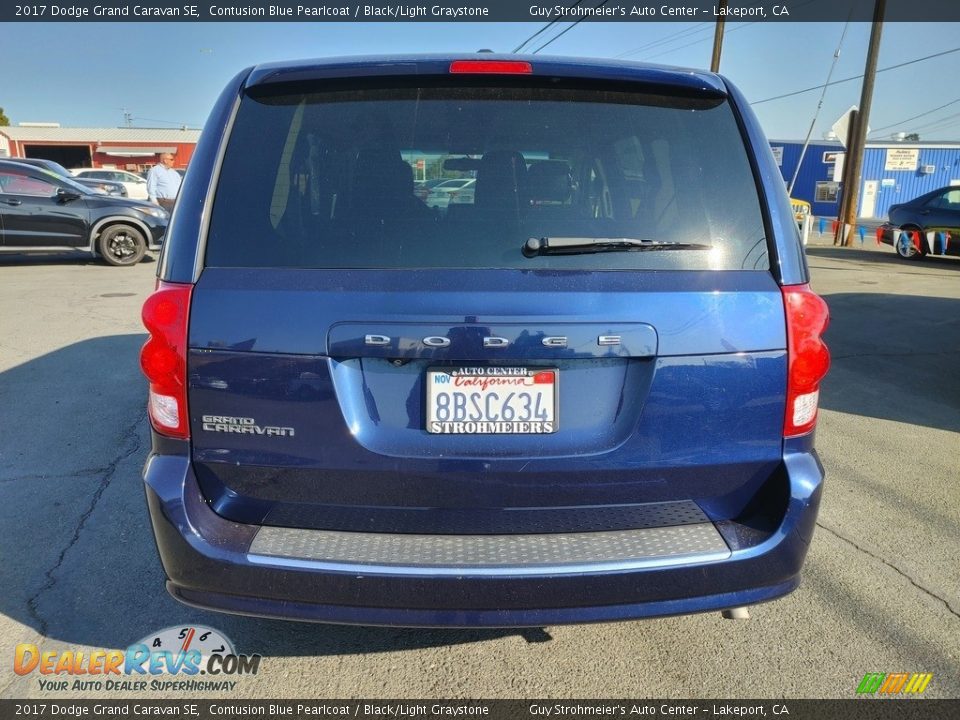 2017 Dodge Grand Caravan SE Contusion Blue Pearlcoat / Black/Light Graystone Photo #5