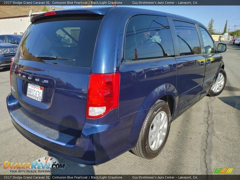 2017 Dodge Grand Caravan SE Contusion Blue Pearlcoat / Black/Light Graystone Photo #6