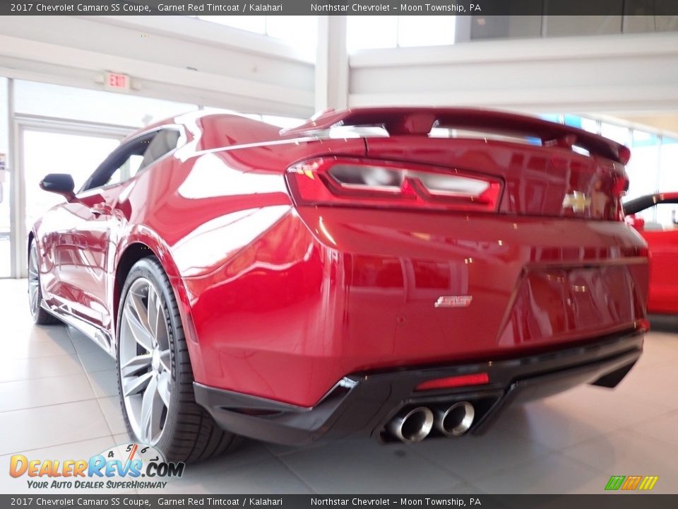 2017 Chevrolet Camaro SS Coupe Garnet Red Tintcoat / Kalahari Photo #5