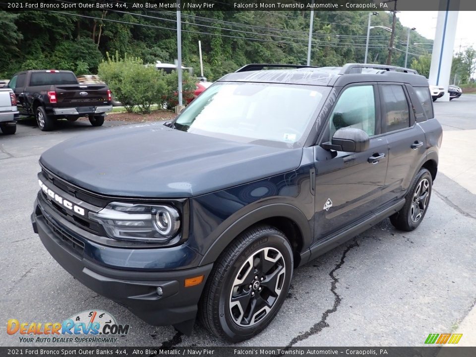 Front 3/4 View of 2021 Ford Bronco Sport Outer Banks 4x4 Photo #7