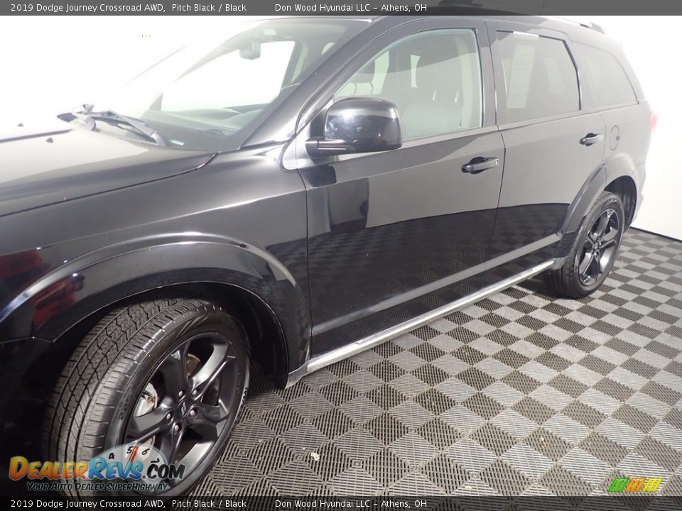 2019 Dodge Journey Crossroad AWD Pitch Black / Black Photo #10