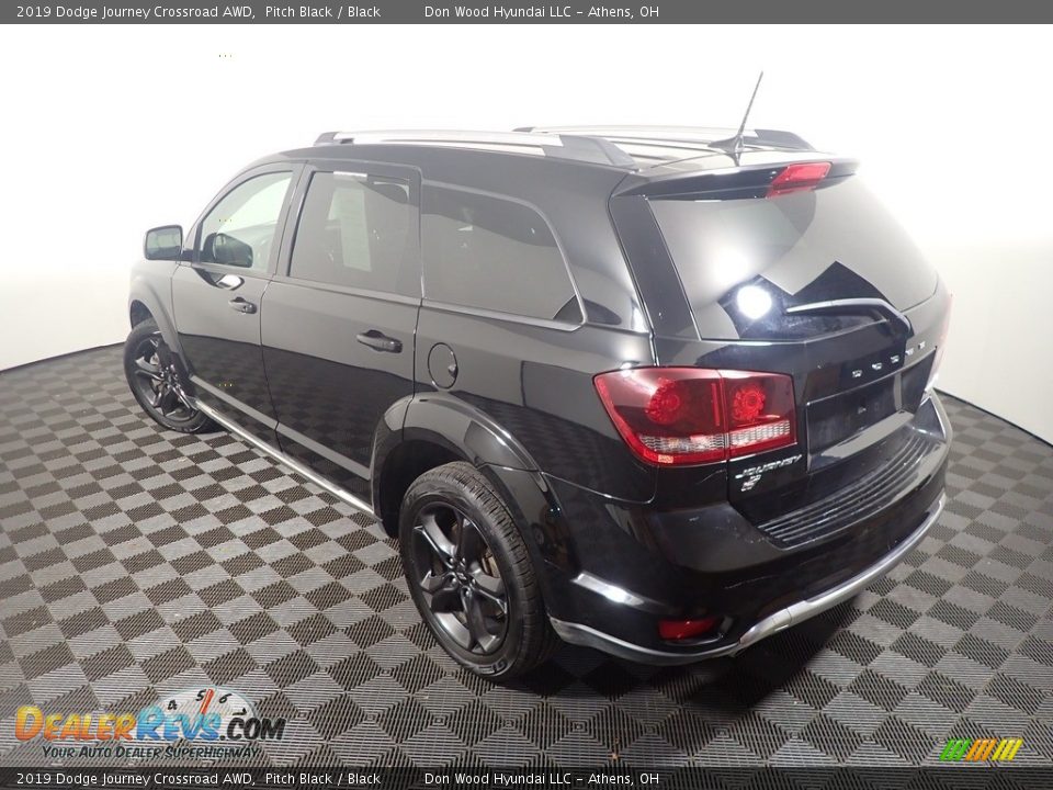 2019 Dodge Journey Crossroad AWD Pitch Black / Black Photo #12