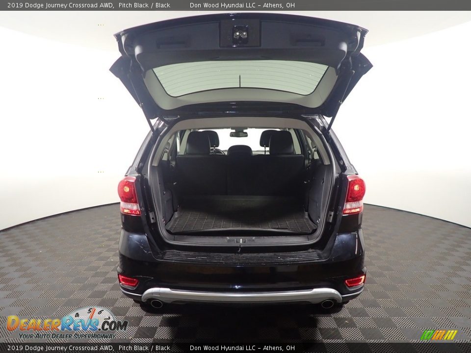 2019 Dodge Journey Crossroad AWD Pitch Black / Black Photo #14