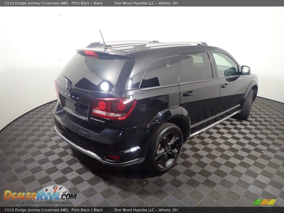 2019 Dodge Journey Crossroad AWD Pitch Black / Black Photo #17