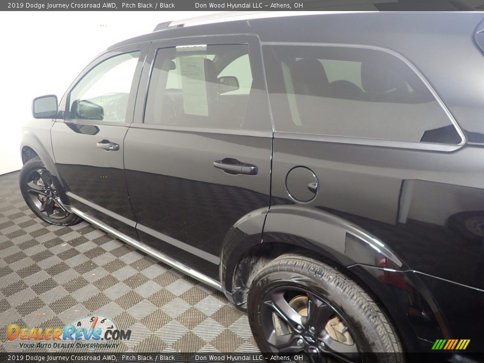 2019 Dodge Journey Crossroad AWD Pitch Black / Black Photo #18