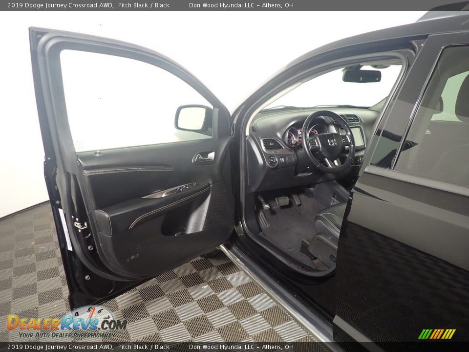 2019 Dodge Journey Crossroad AWD Pitch Black / Black Photo #20