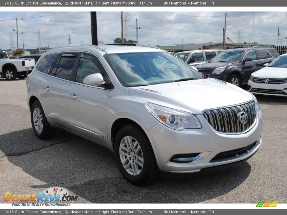 Front 3/4 View of 2015 Buick Enclave Convenience Photo #7