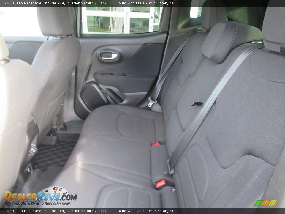 2020 Jeep Renegade Latitude 4x4 Glacier Metallic / Black Photo #12