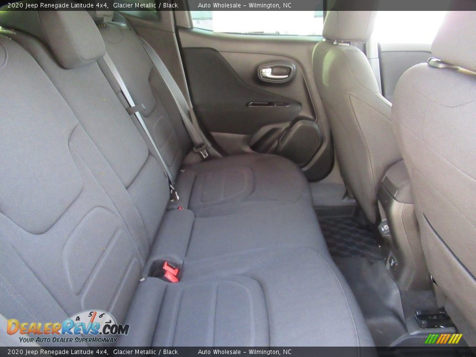 2020 Jeep Renegade Latitude 4x4 Glacier Metallic / Black Photo #14