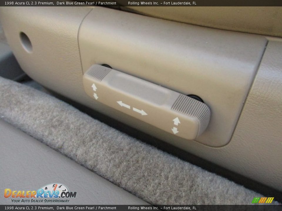 Controls of 1998 Acura CL 2.3 Premium Photo #13