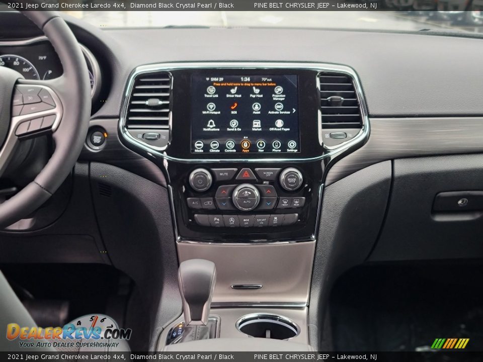 Controls of 2021 Jeep Grand Cherokee Laredo 4x4 Photo #10