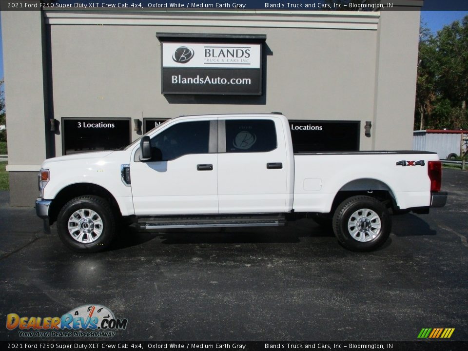 2021 Ford F250 Super Duty XLT Crew Cab 4x4 Oxford White / Medium Earth Gray Photo #1