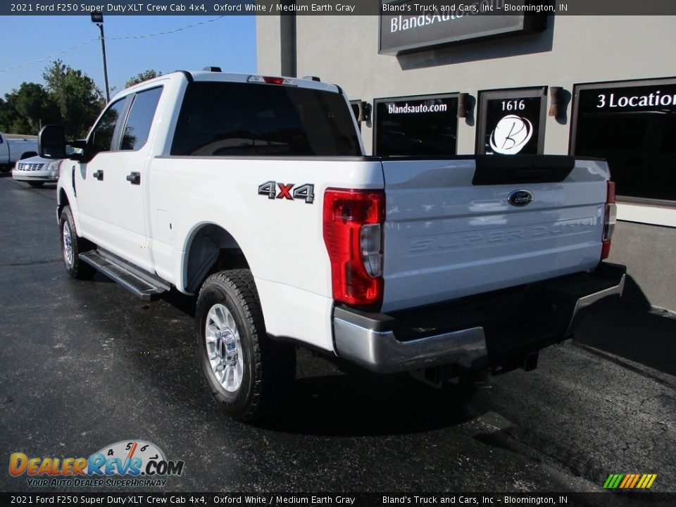 2021 Ford F250 Super Duty XLT Crew Cab 4x4 Oxford White / Medium Earth Gray Photo #3