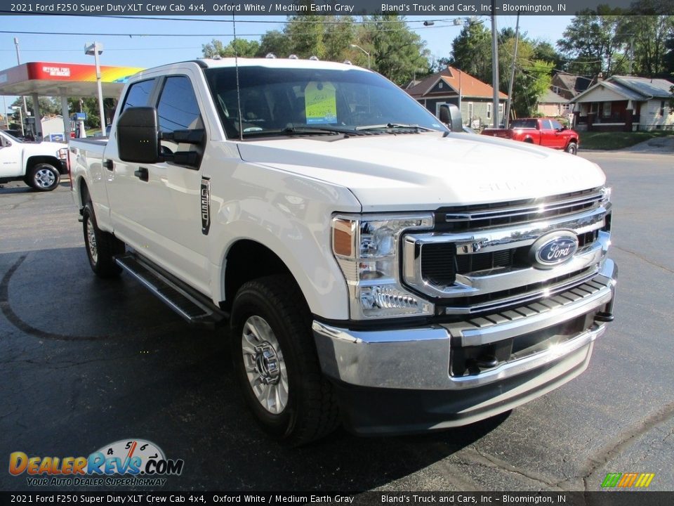 2021 Ford F250 Super Duty XLT Crew Cab 4x4 Oxford White / Medium Earth Gray Photo #5