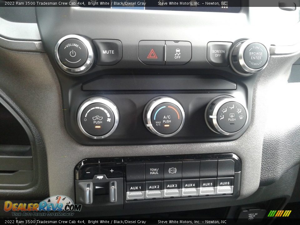 Controls of 2022 Ram 3500 Tradesman Crew Cab 4x4 Photo #24