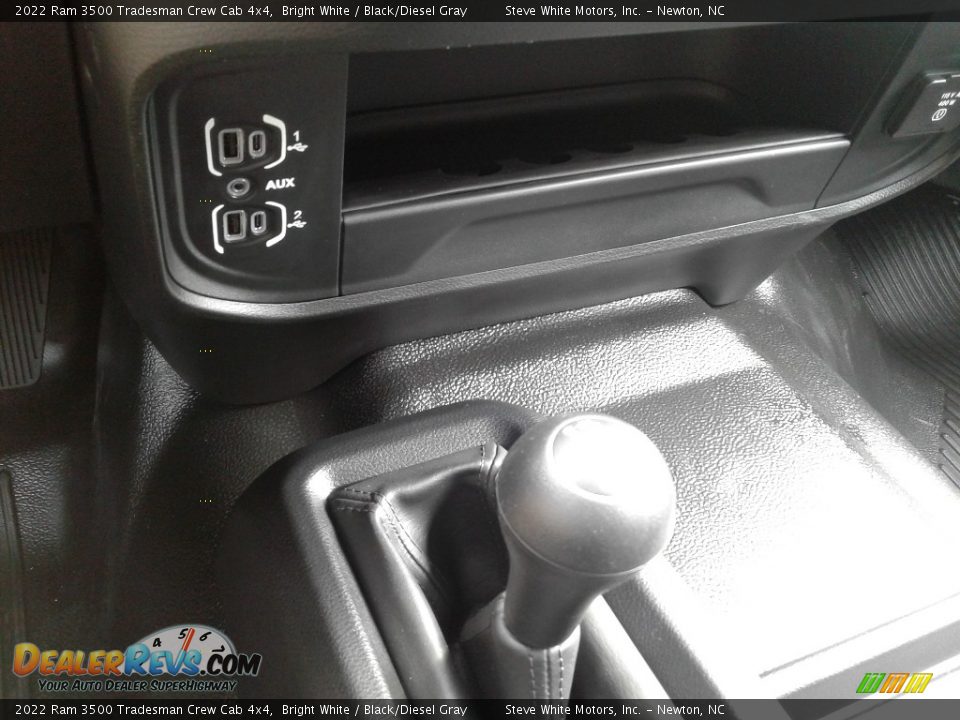 2022 Ram 3500 Tradesman Crew Cab 4x4 Bright White / Black/Diesel Gray Photo #25
