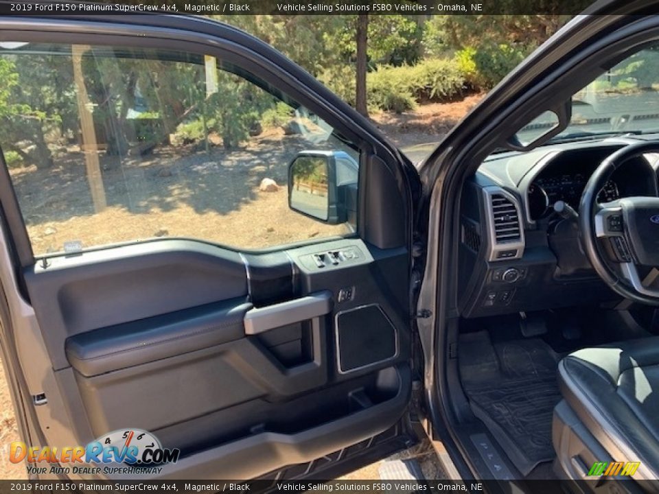 2019 Ford F150 Platinum SuperCrew 4x4 Magnetic / Black Photo #8