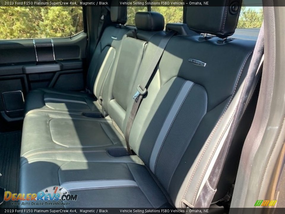 2019 Ford F150 Platinum SuperCrew 4x4 Magnetic / Black Photo #32