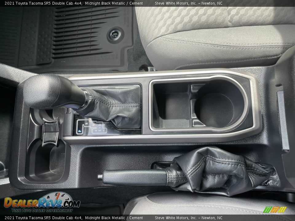 2021 Toyota Tacoma SR5 Double Cab 4x4 Shifter Photo #25