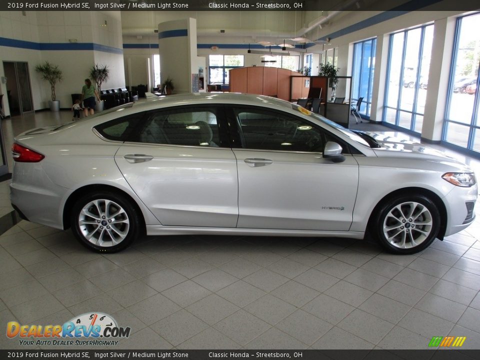 2019 Ford Fusion Hybrid SE Ingot Silver / Medium Light Stone Photo #4