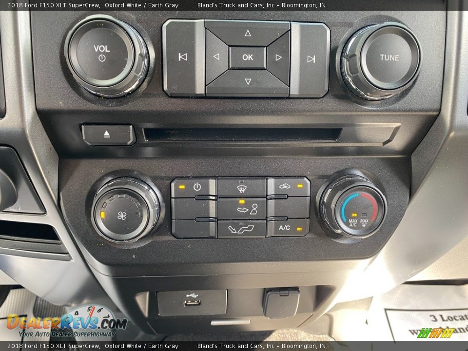 2018 Ford F150 XLT SuperCrew Oxford White / Earth Gray Photo #26