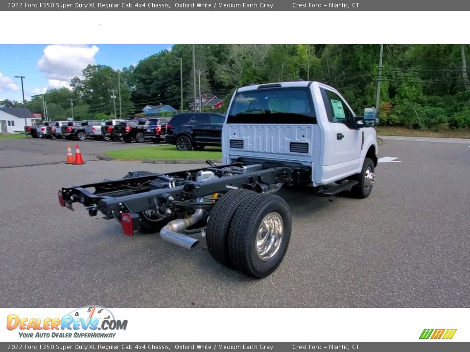 2022 Ford F350 Super Duty XL Regular Cab 4x4 Chassis Oxford White / Medium Earth Gray Photo #7