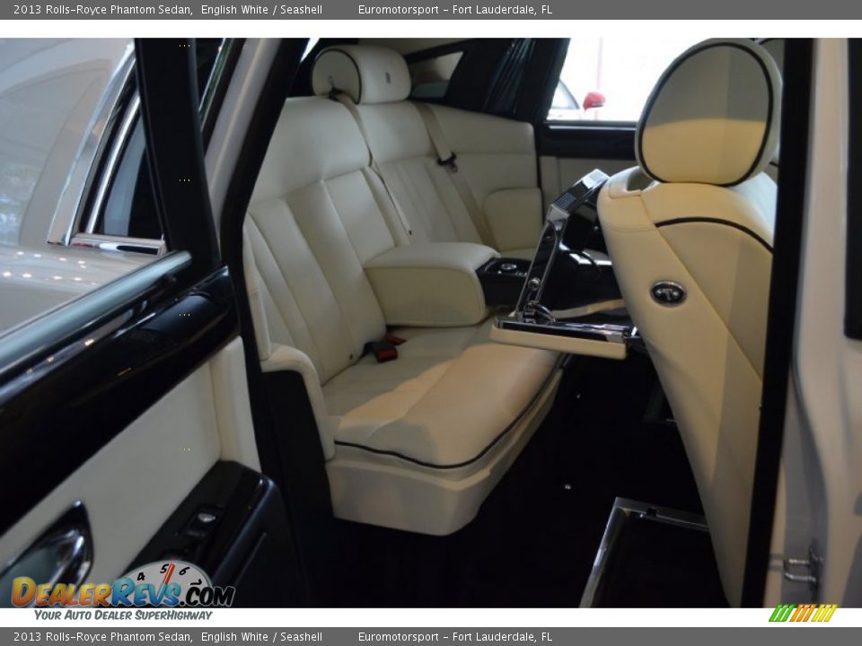 2013 Rolls-Royce Phantom Sedan English White / Seashell Photo #25