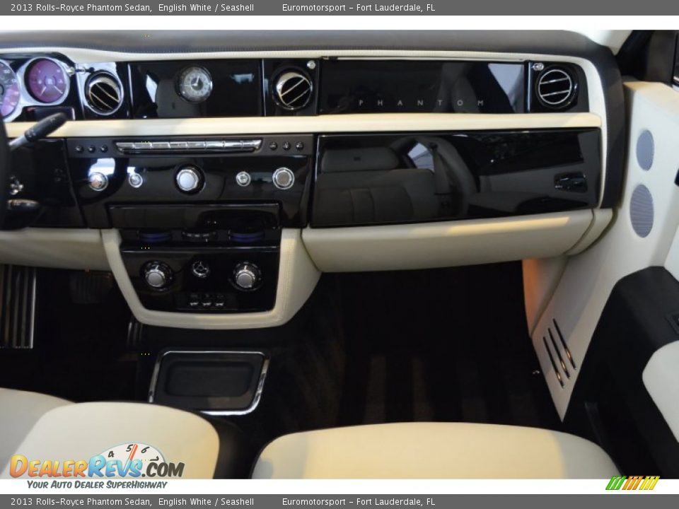 2013 Rolls-Royce Phantom Sedan English White / Seashell Photo #29