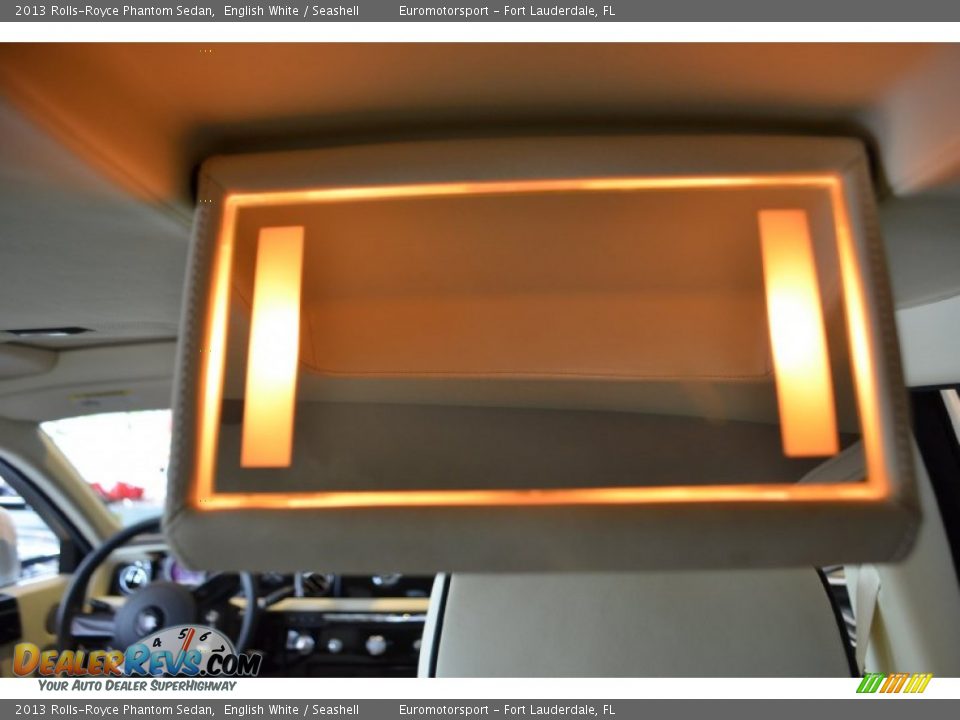 2013 Rolls-Royce Phantom Sedan English White / Seashell Photo #31
