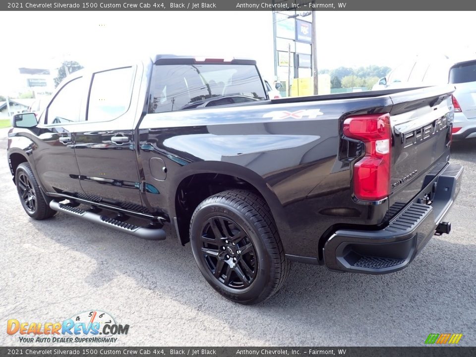 2021 Chevrolet Silverado 1500 Custom Crew Cab 4x4 Black / Jet Black Photo #5