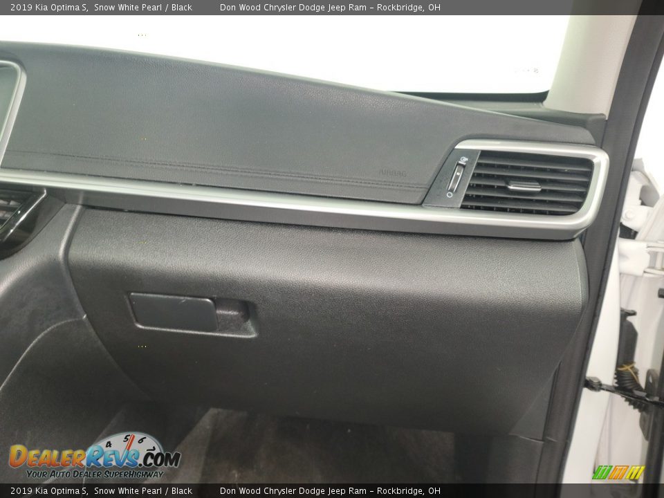 2019 Kia Optima S Snow White Pearl / Black Photo #32