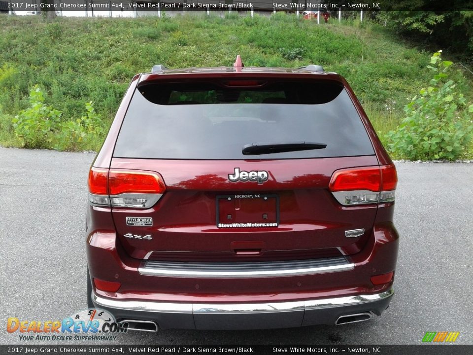 2017 Jeep Grand Cherokee Summit 4x4 Velvet Red Pearl / Dark Sienna Brown/Black Photo #8