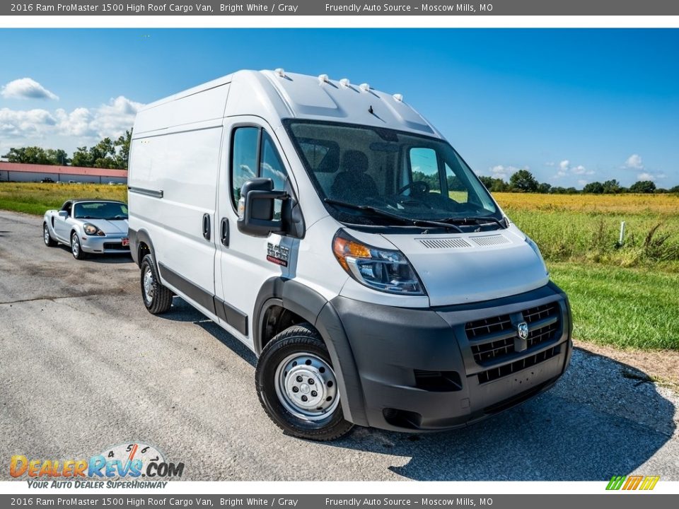 Front 3/4 View of 2016 Ram ProMaster 1500 High Roof Cargo Van Photo #1