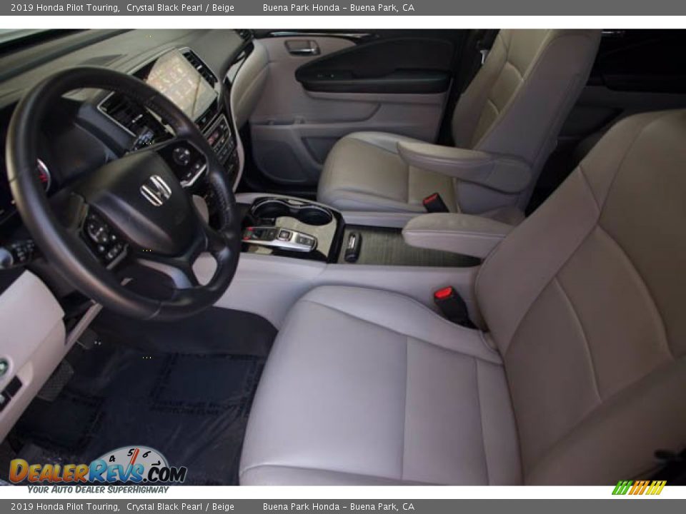 2019 Honda Pilot Touring Crystal Black Pearl / Beige Photo #3