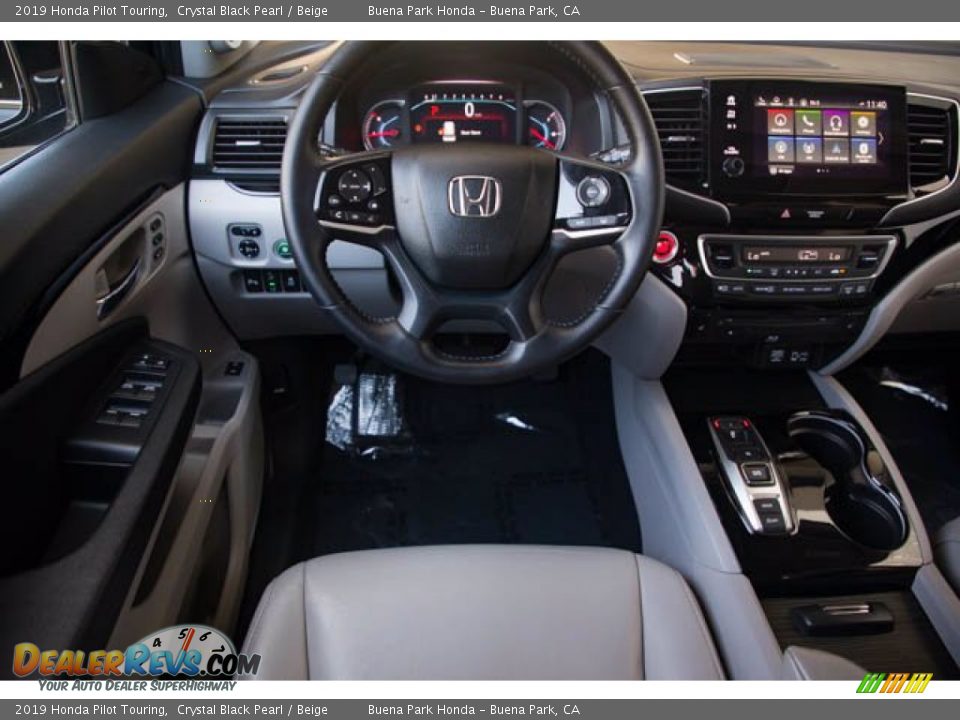 2019 Honda Pilot Touring Crystal Black Pearl / Beige Photo #5