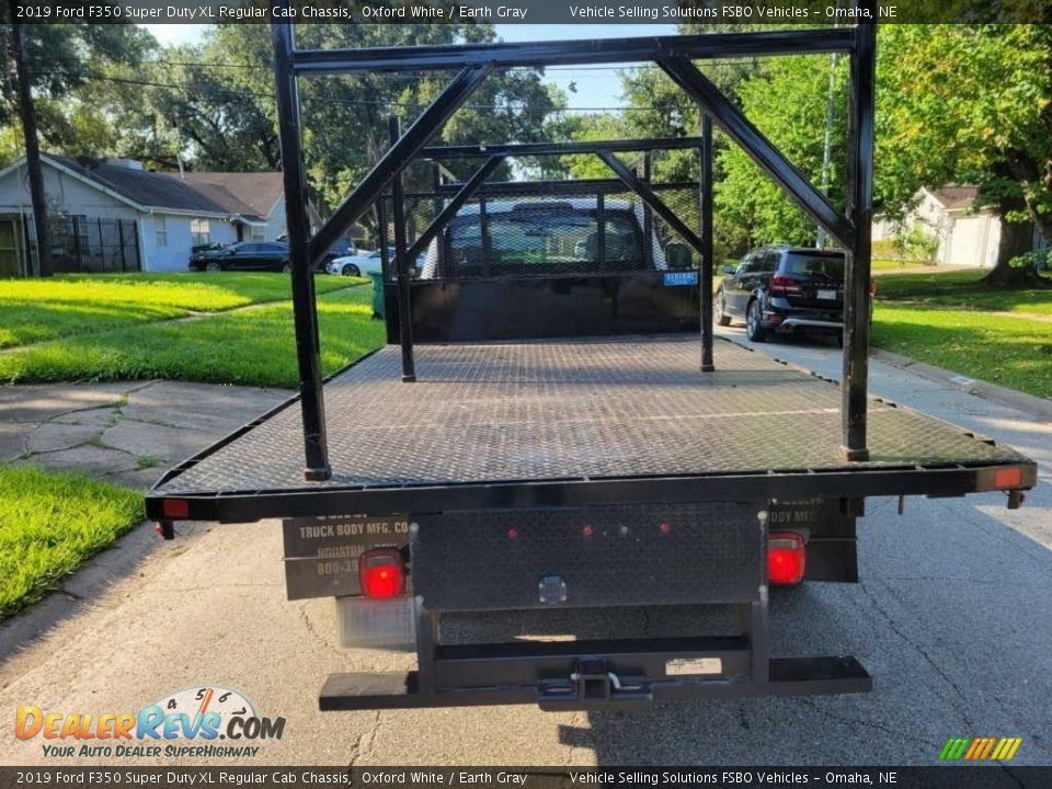 2019 Ford F350 Super Duty XL Regular Cab Chassis Oxford White / Earth Gray Photo #22