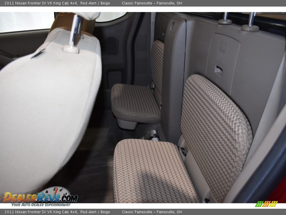 2011 Nissan Frontier SV V6 King Cab 4x4 Red Alert / Beige Photo #8