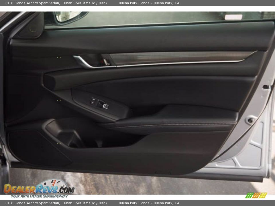 2018 Honda Accord Sport Sedan Lunar Silver Metallic / Black Photo #32