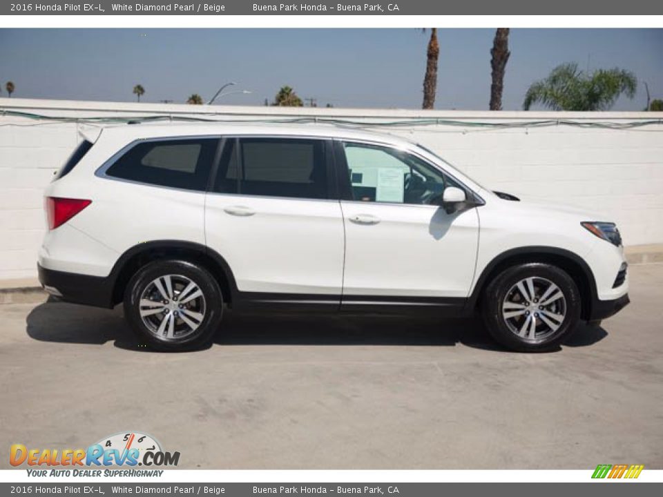 2016 Honda Pilot EX-L White Diamond Pearl / Beige Photo #12